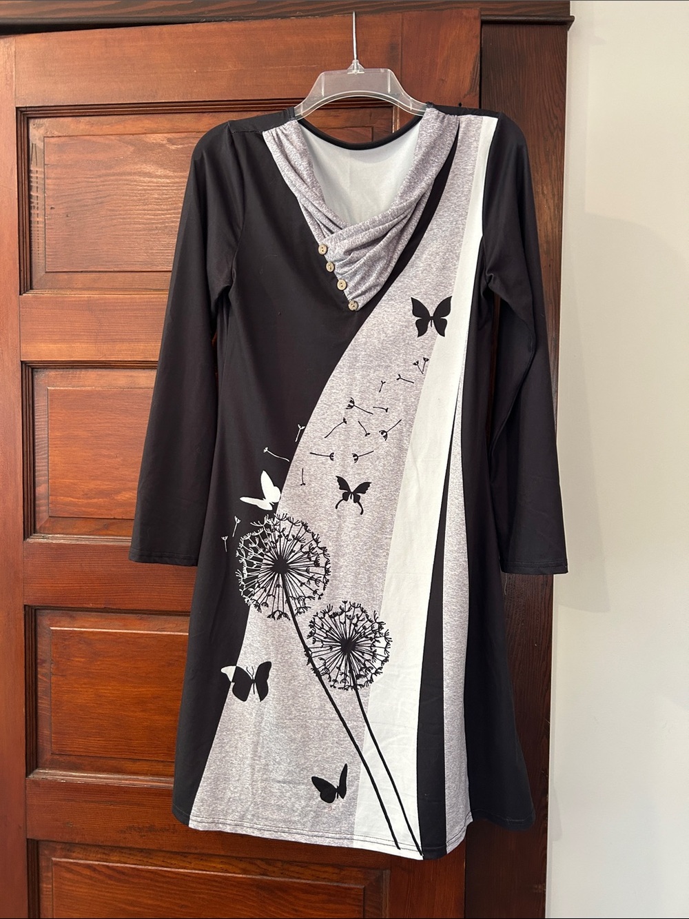 Black & Gray Dandelion Print Long-Sleeve Women’s Dress V-Neck